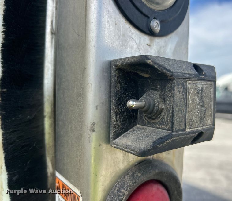 image for item YA0693 2014 Freightliner  Business class M2 box truck