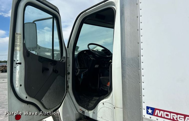 image for item YA0693 2014 Freightliner  Business class M2 box truck