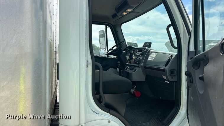 image for item YA0693 2014 Freightliner  Business class M2 box truck