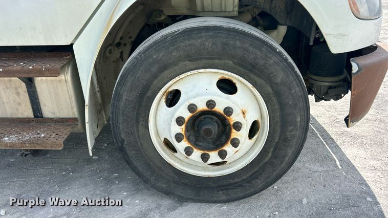 image for item YA0693 2014 Freightliner  Business class M2 box truck