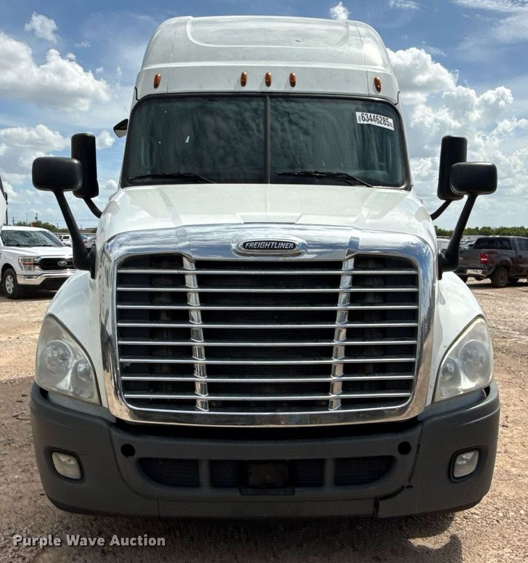 CAMIóN CAMAROTE 2017 FREIGHTLINER