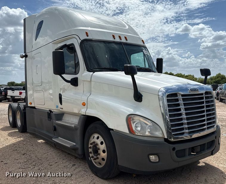 CAMIóN CAMAROTE 2017 FREIGHTLINER