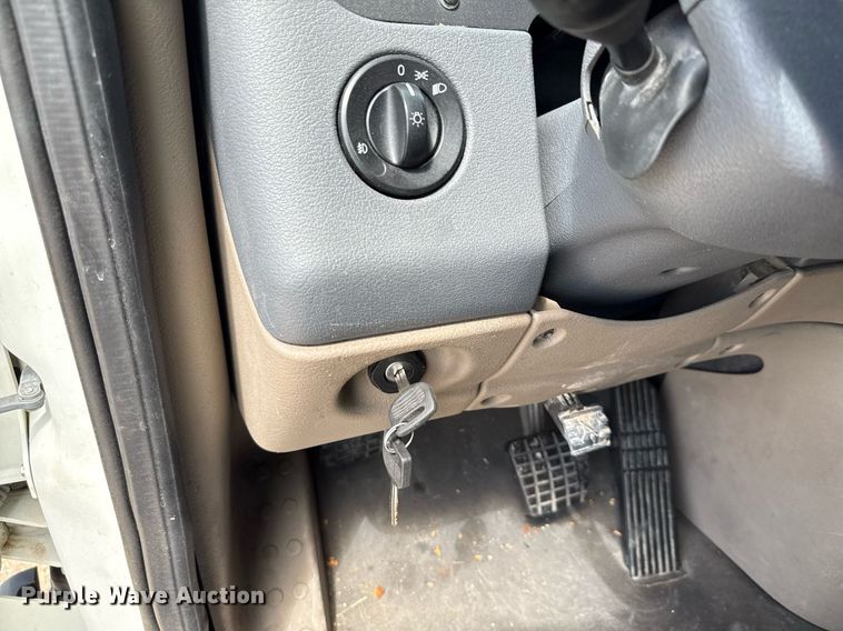 image for item YA0694 2017 Freightliner Cascadia semi truck