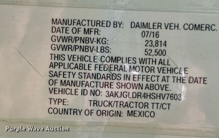 image for item YA0694 2017 Freightliner Cascadia semi truck