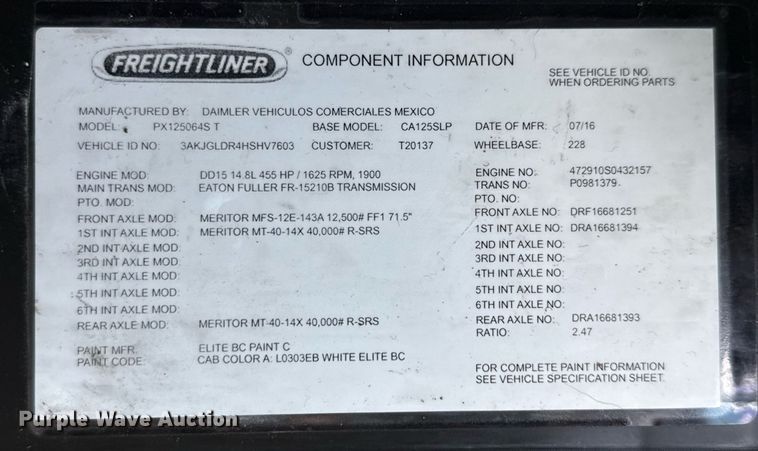 image for item YA0694 2017 Freightliner Cascadia semi truck