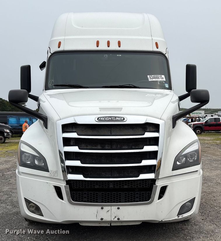 CAMIóN CAMAROTE 2019 FREIGHTLINER
