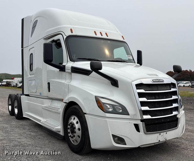 CAMIóN CAMAROTE 2019 FREIGHTLINER
