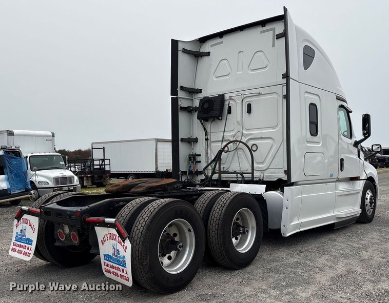 CAMIóN CAMAROTE 2019 FREIGHTLINER
