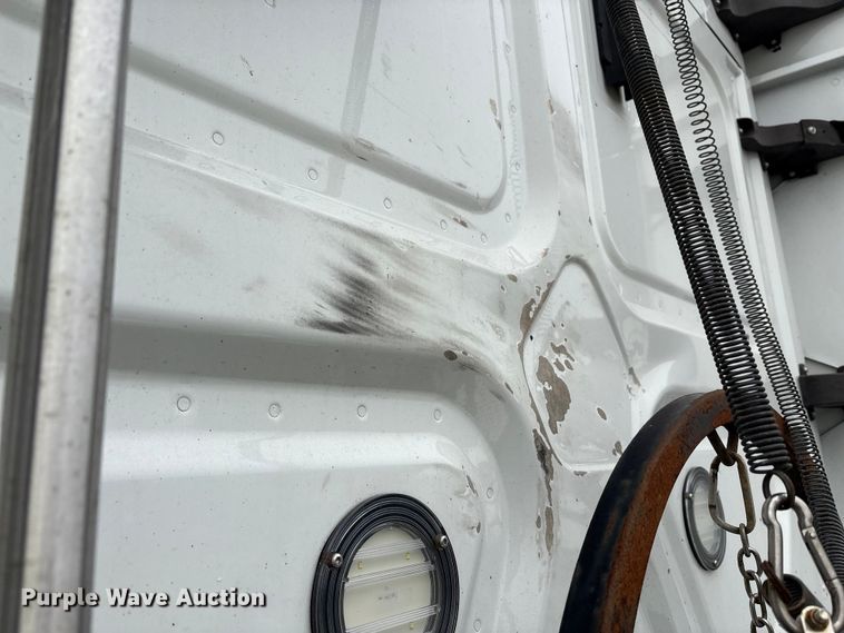 image for item YA0699 2019 Freightliner Cascadia semi truck