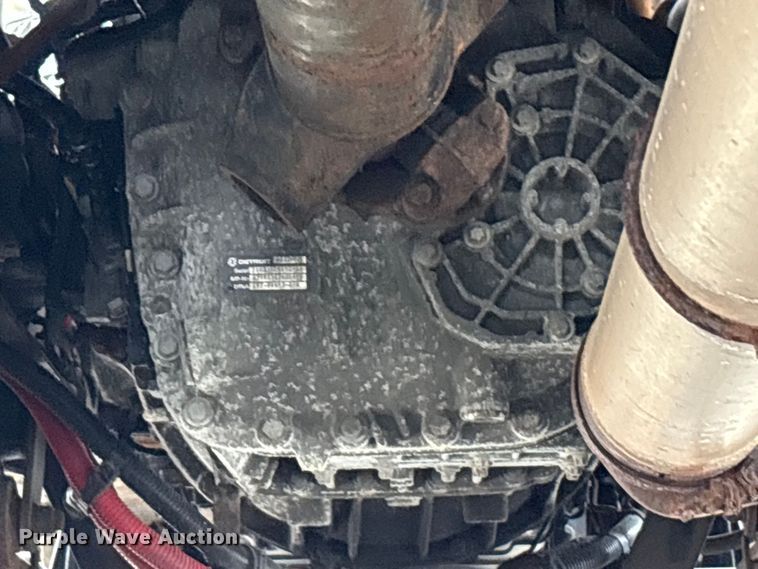 image for item YA0699 2019 Freightliner Cascadia semi truck