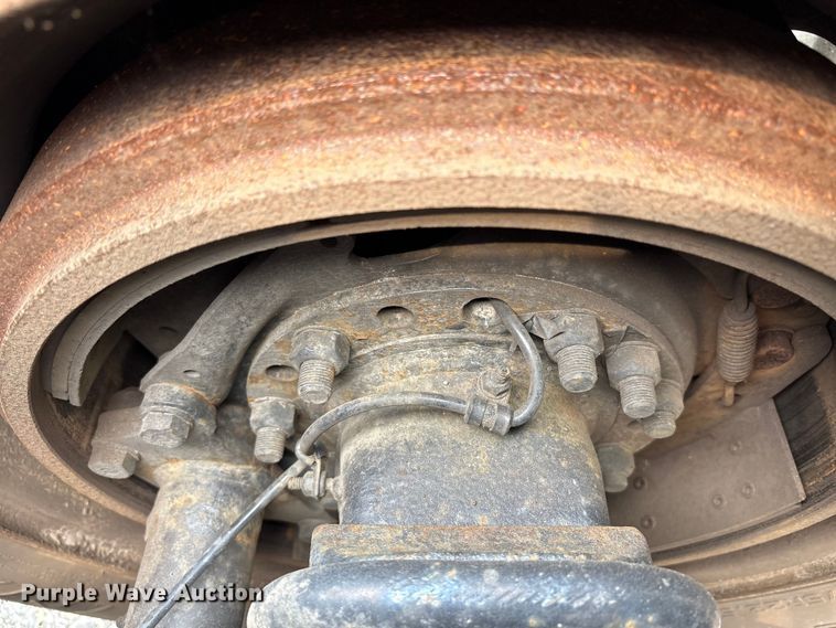 image for item YA0699 2019 Freightliner Cascadia semi truck