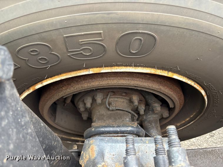 image for item YA0699 2019 Freightliner Cascadia semi truck