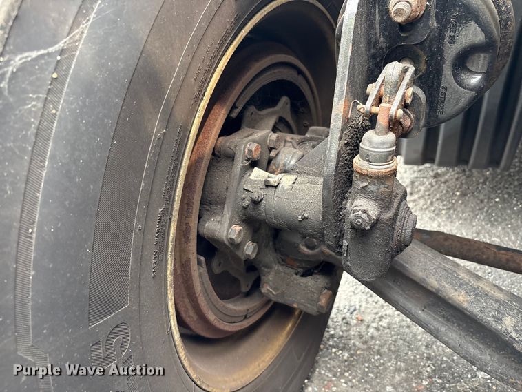 image for item YA0699 2019 Freightliner Cascadia semi truck