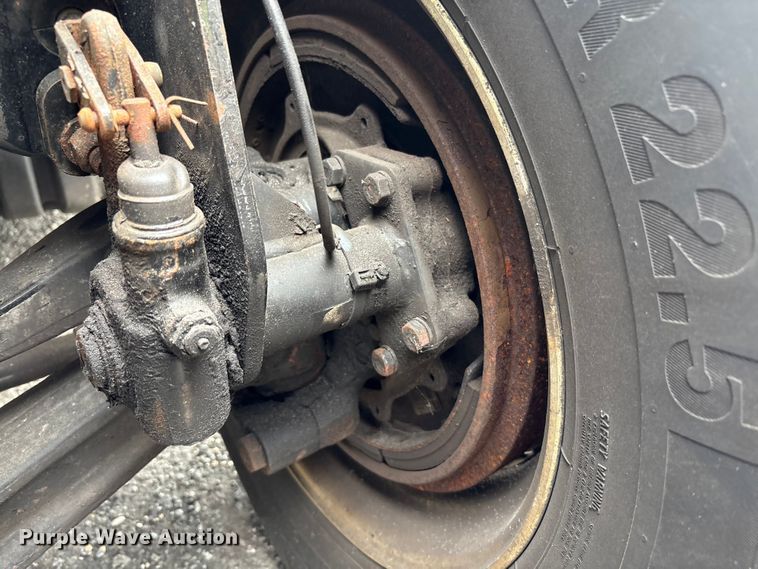 image for item YA0699 2019 Freightliner Cascadia semi truck