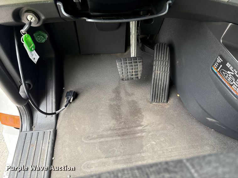 image for item YA0699 2019 Freightliner Cascadia semi truck