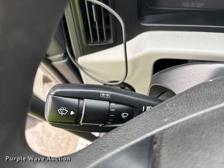 image for item YA0699 2019 Freightliner Cascadia semi truck