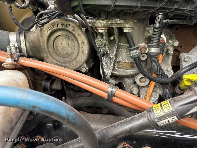 image for item YA0699 2019 Freightliner Cascadia semi truck