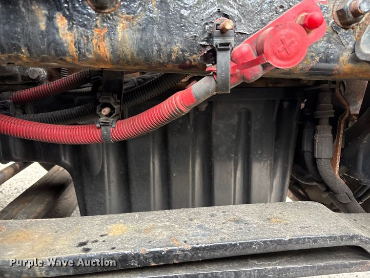 image for item YA0699 2019 Freightliner Cascadia semi truck