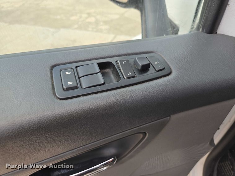 image for item YA0736 2017 Peterbilt 579 semi truck