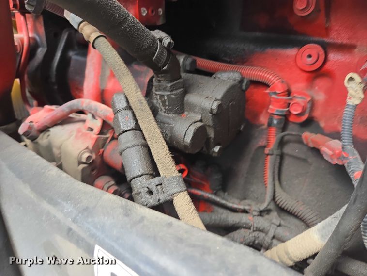 image for item YA0736 2017 Peterbilt 579 semi truck