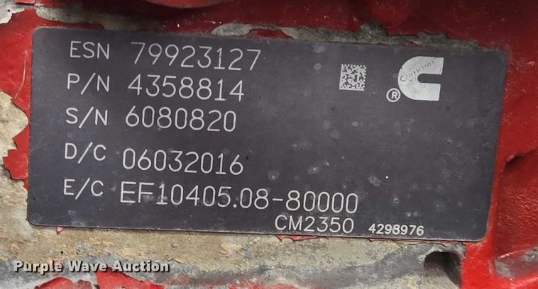 image for item YA0736 2017 Peterbilt 579 semi truck