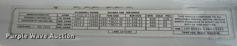 image for item YA0736 2017 Peterbilt 579 semi truck