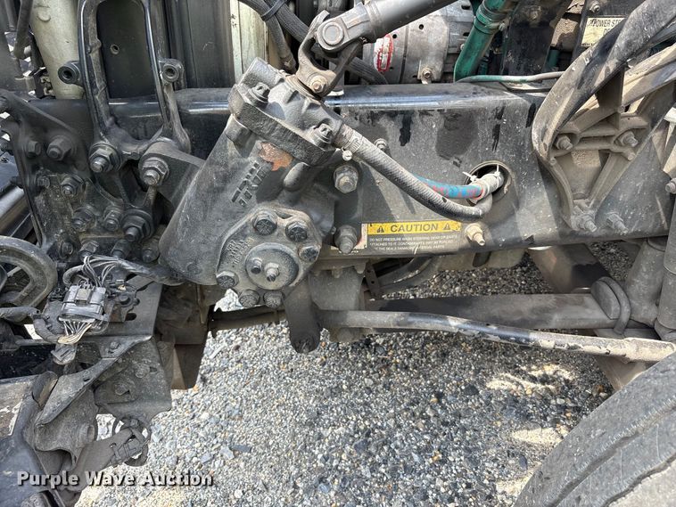 image for item YA0781 2014 Volvo VNL semi truck