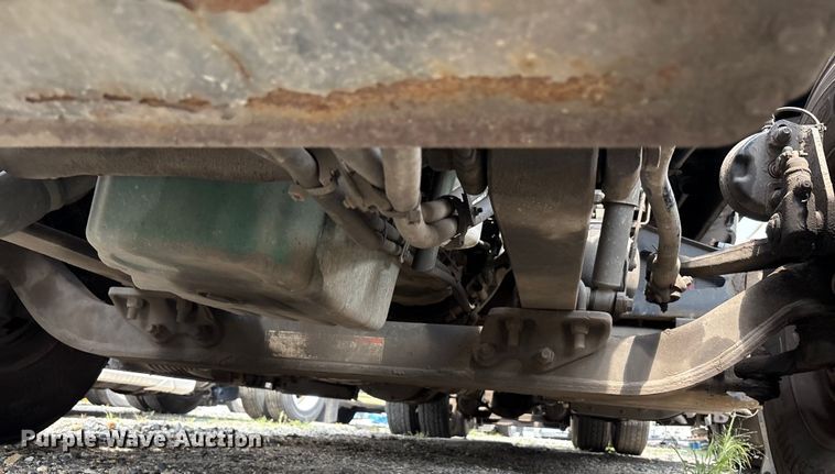 image for item YA0781 2014 Volvo VNL semi truck