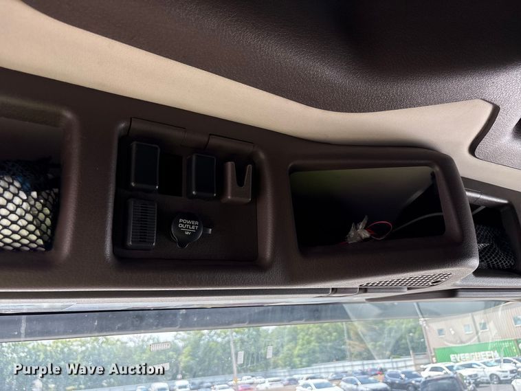 image for item YA0781 2014 Volvo VNL semi truck