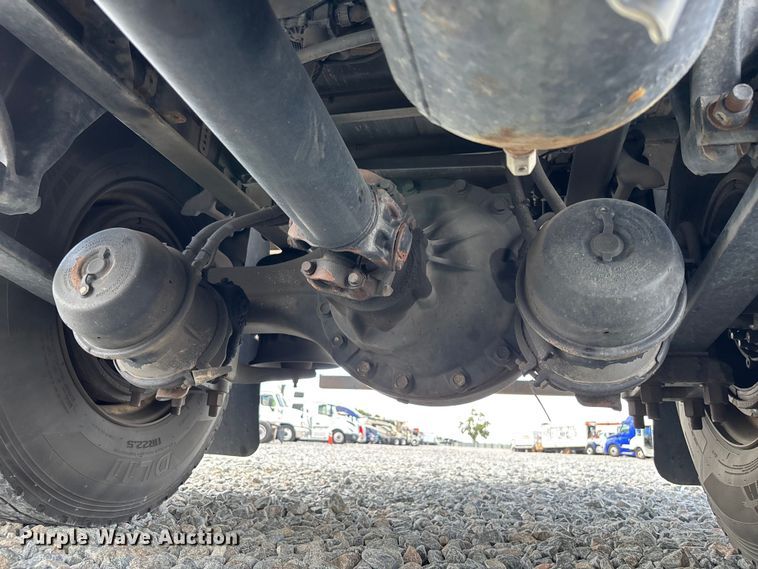 image for item YA0782 2023 Freightliner M2106 box truck