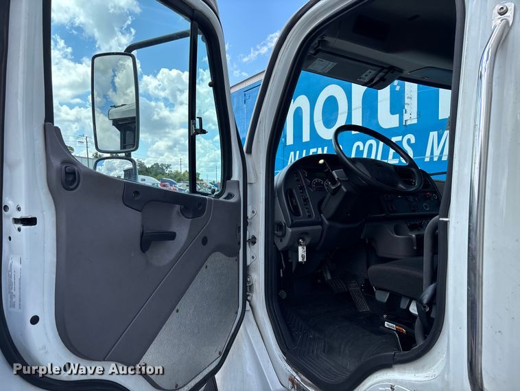 image for item YA0782 2023 Freightliner M2106 box truck