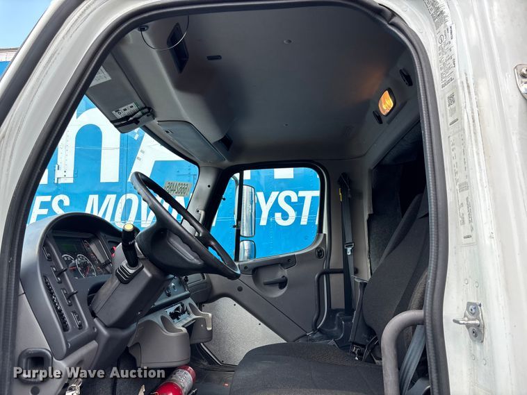 image for item YA0782 2023 Freightliner M2106 box truck