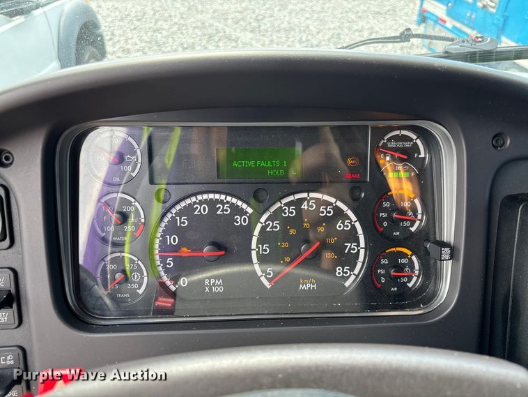 image for item YA0782 2023 Freightliner M2106 box truck