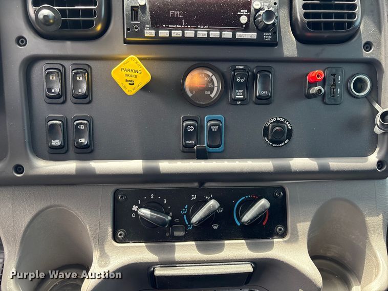 image for item YA0782 2023 Freightliner M2106 box truck