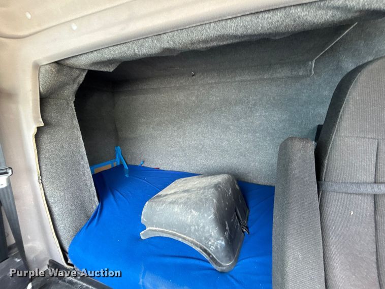 image for item YA0782 2023 Freightliner M2106 box truck