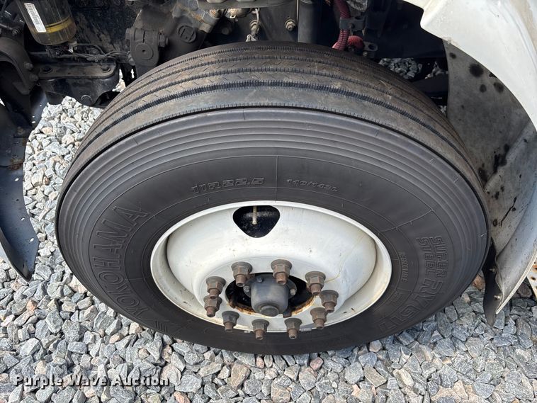 image for item YA0782 2023 Freightliner M2106 box truck