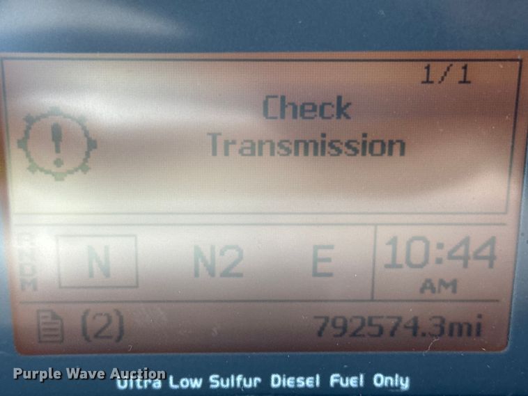 image for item YA0790 2016 Volvo VN semi truck