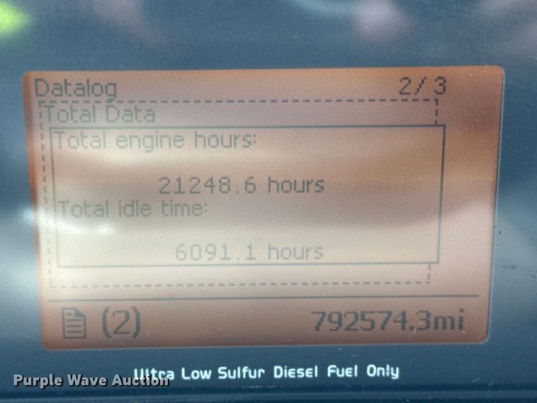 image for item YA0790 2016 Volvo VN semi truck