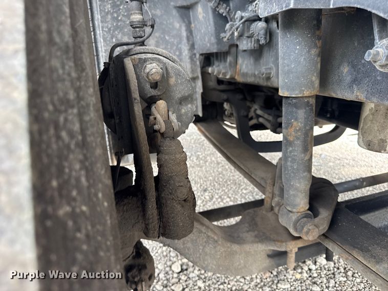 image for item YA0790 2016 Volvo VN semi truck