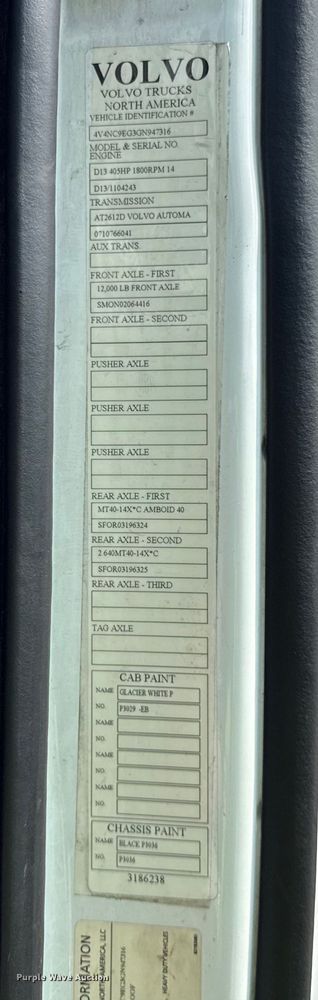 image for item YA0790 2016 Volvo VN semi truck