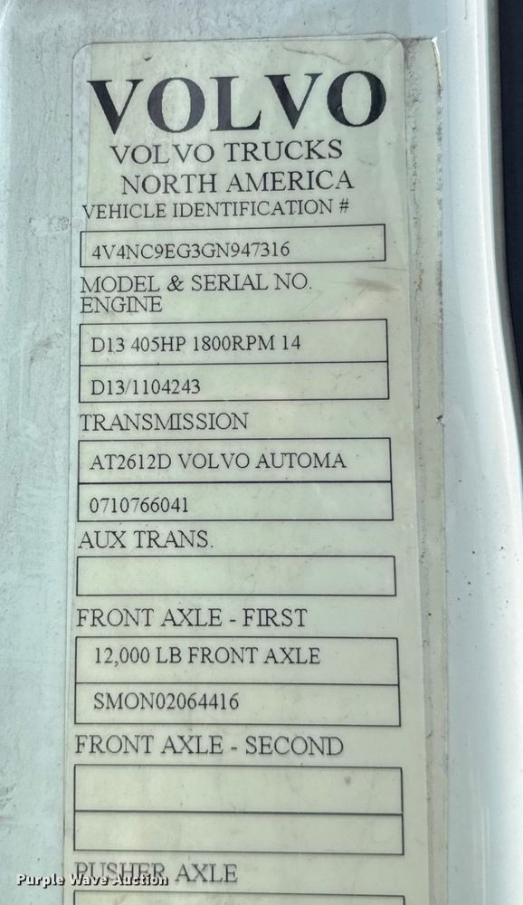 image for item YA0790 2016 Volvo VN semi truck