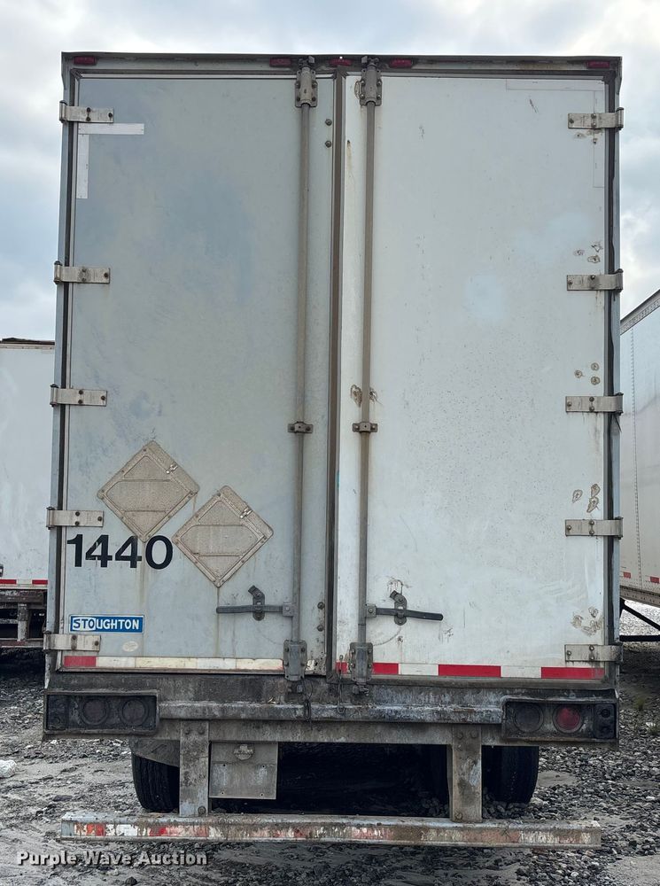 image for item YA0827 2003 Stoughton dry van trailer