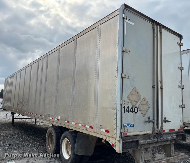 image for item YA0827 2003 Stoughton dry van trailer