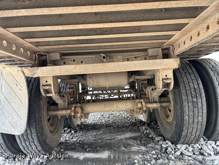 image for item YA0827 2003 Stoughton dry van trailer