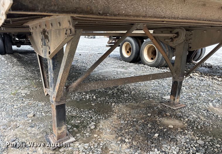 image for item YA0827 2003 Stoughton dry van trailer