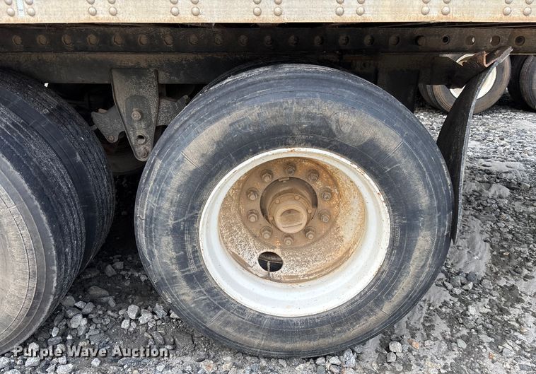 image for item YA0827 2003 Stoughton dry van trailer