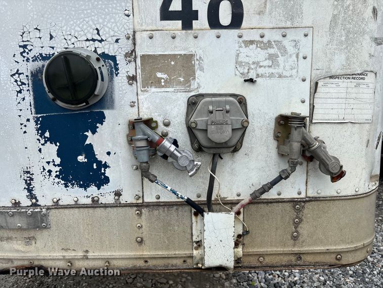 image for item YA0828 1996 Great Dane dry van trailer