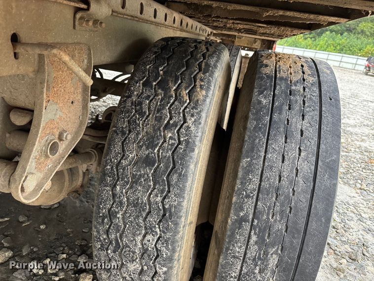 image for item YA0828 1996 Great Dane dry van trailer