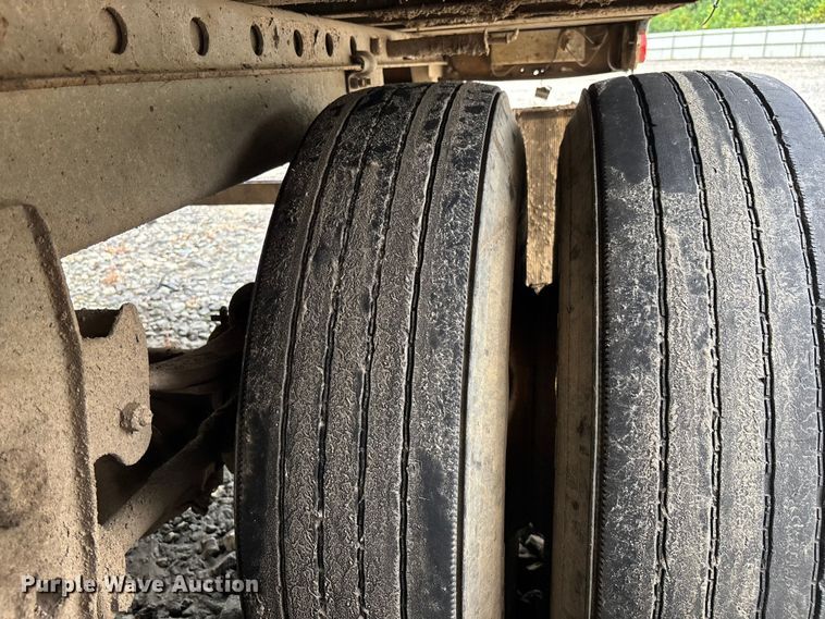 image for item YA0828 1996 Great Dane dry van trailer