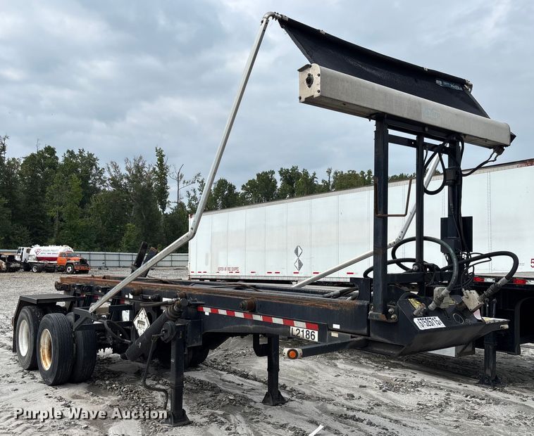 image for item YA0830 2014 Benlee roll-off container trailer